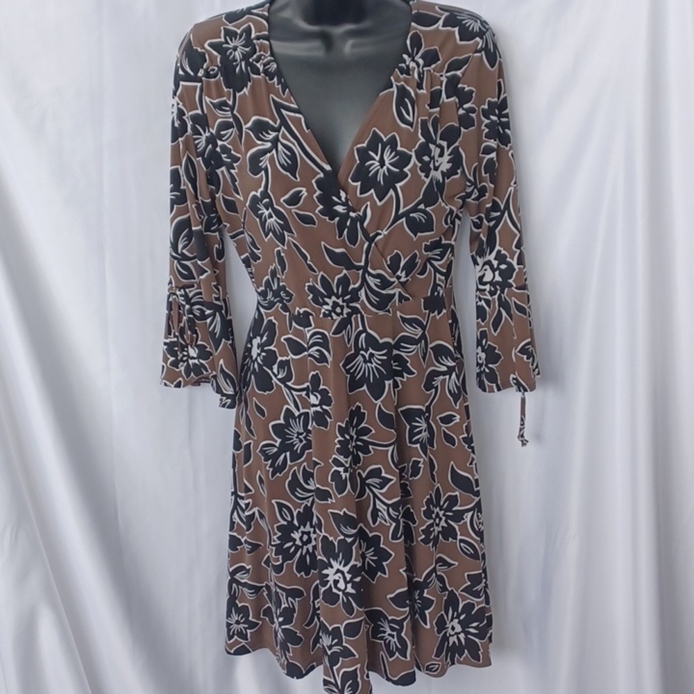 Gilli Long Sleeve faux Wrap Style Dress, Brow Black White 3/4 bell Sleeve S